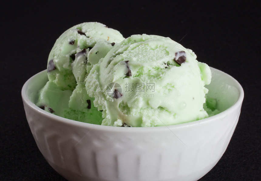 薄巧克力芯片冰淇淋糖果育肥味道食物甜点乐趣奶油图片