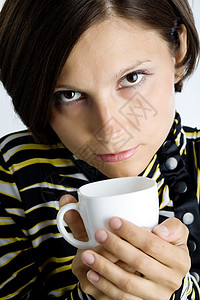 一杯茶美甲女士白色饮料孤独杯子背景图片
