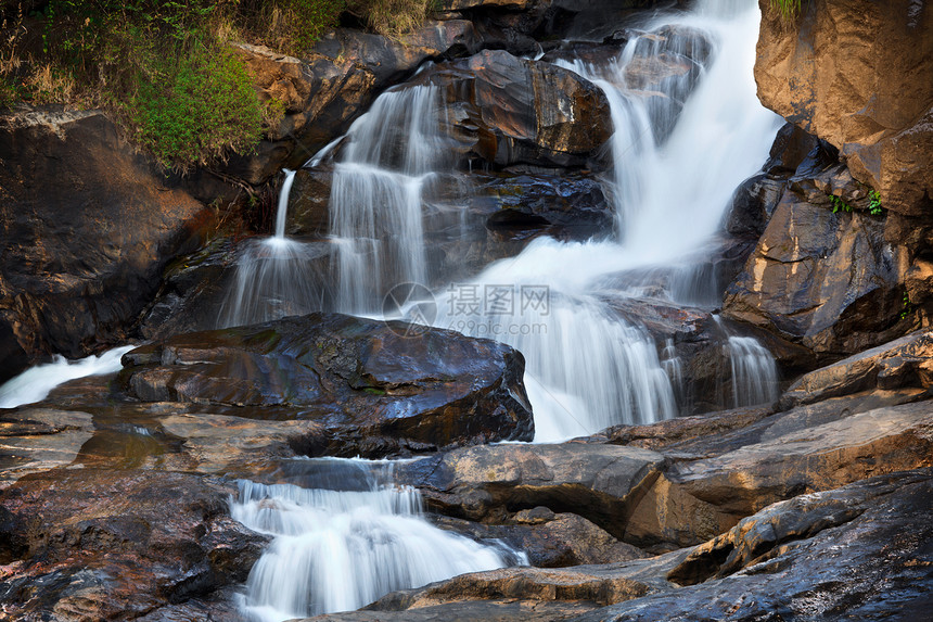阿图卡杜瀑布瀑布岩石石头图片