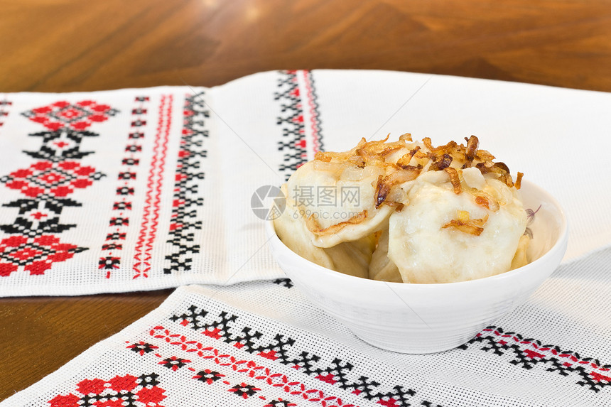 乌克兰传统烹饪     洋葱加洋葱的子图片