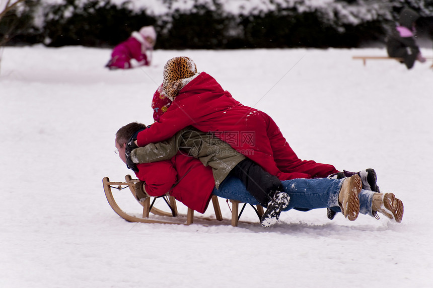 滑雪板乐趣雪花滑行冷冻下雪喜悦快乐雪橇冻结图片