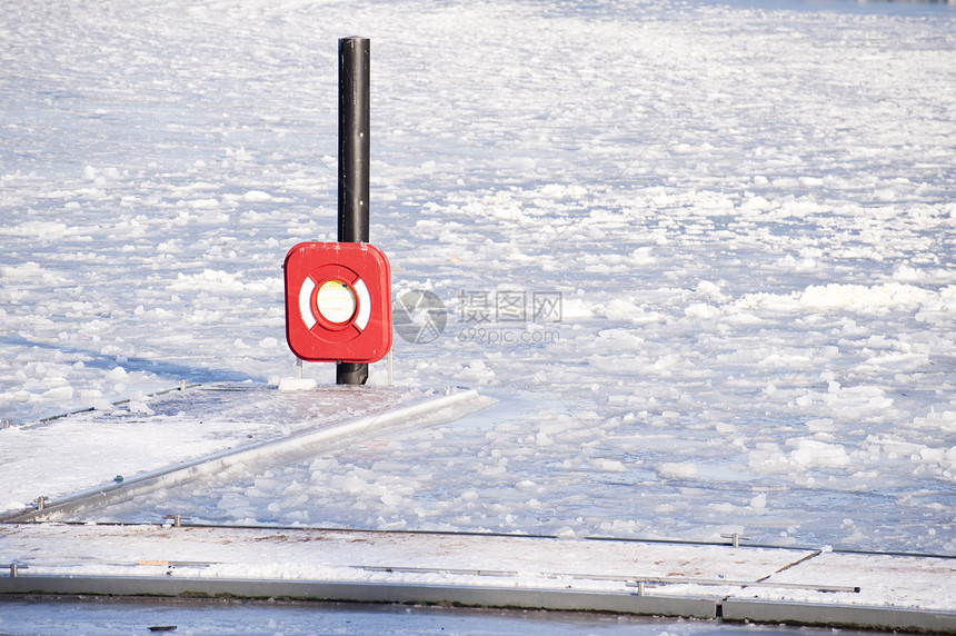 冰冷冬季海岸冻结港口救援床单小事橙子季节退货码头图片