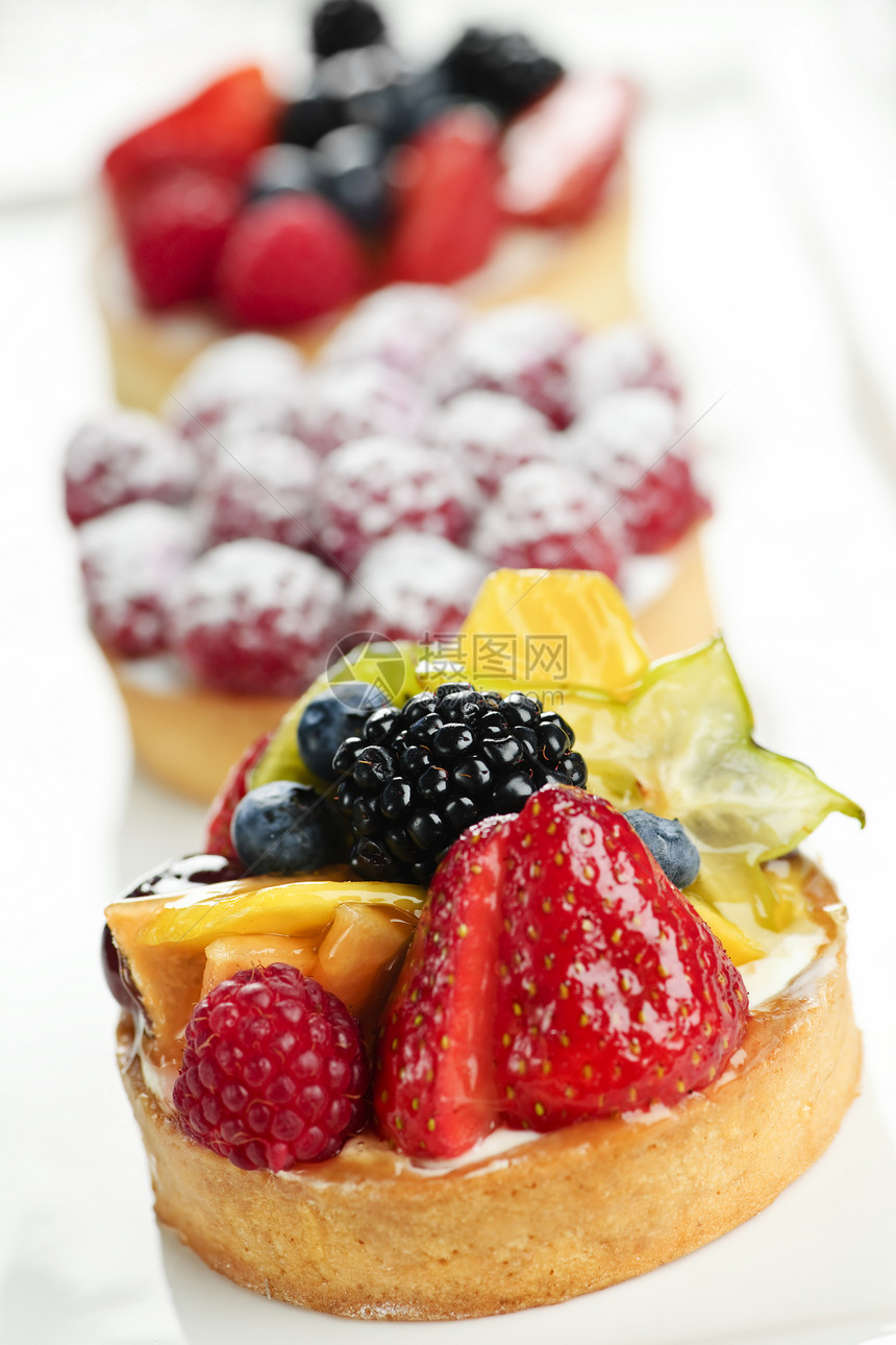 水果挞用餐水果美食款待圆形蛋糕面包糕点浆果美味图片