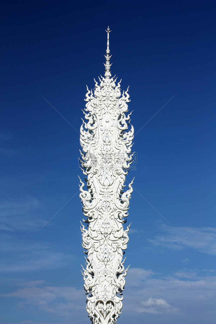 泰国北部著名的白色教堂 泰国北部扫管模具雕塑传统教会天空蓝色寺庙艺术佛教徒图片