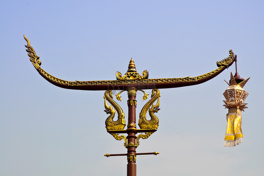 泰国文物体格子风格宗教金子金属文化照明天空蓝色活力图片