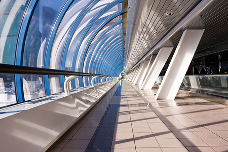 巴格拉季昂办公室桥梁建筑生长商业玻璃晴天大厦城市公司金融蓝色背景