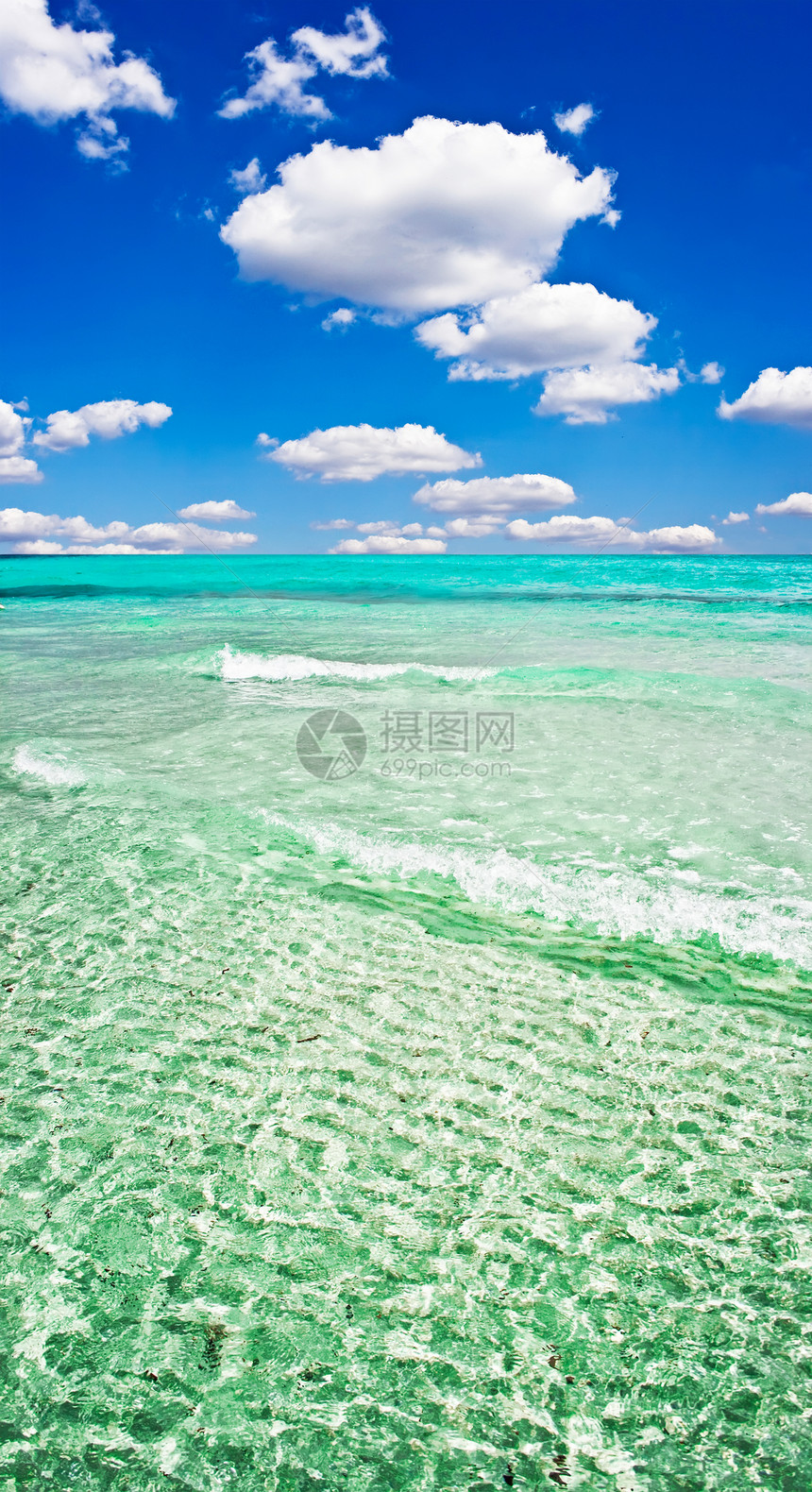 撒丁岛阳光旅行蓝色海浪反射游泳海洋海景太阳海岸图片