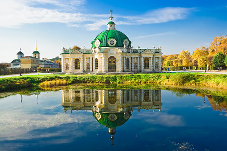 俄罗斯古典主义建筑风格博物馆天空高清图片