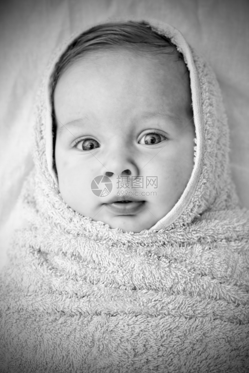幼儿年幼儿童条纹白色眼睛童年织物儿子休息几个月皮肤孩子图片