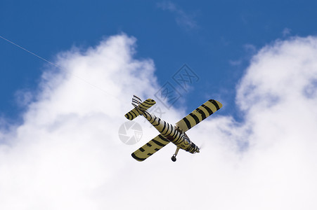 飞行模拟模拟飞机天空飞行斑马线爱好条纹玩具航模模型蓝色运动背景