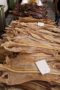 马 提拉鱼骨食物大厅烹饪骨头市场拖网鳕鱼海鲜钓鱼背景图片