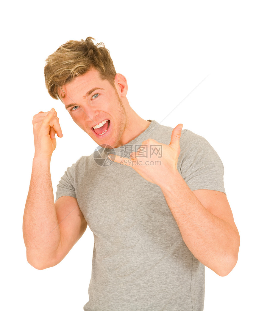 青年男子做挂挂松散的手势信号标志男人微笑成人金发沙卡友谊手指图片