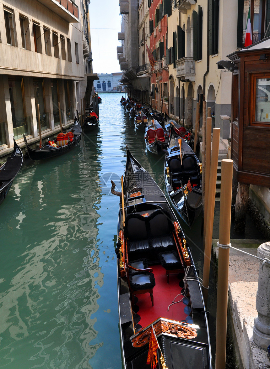 里约河水道Venezia渠道缆车旗帜狮子文化城市风景图片