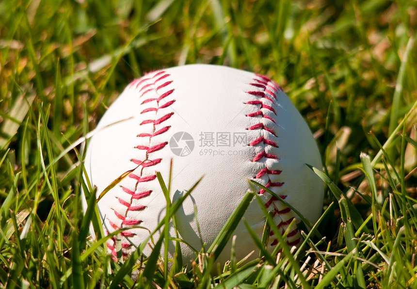 垒球拼接棒球皮革齿轮运动游戏缝纫娱乐白色闲暇图片