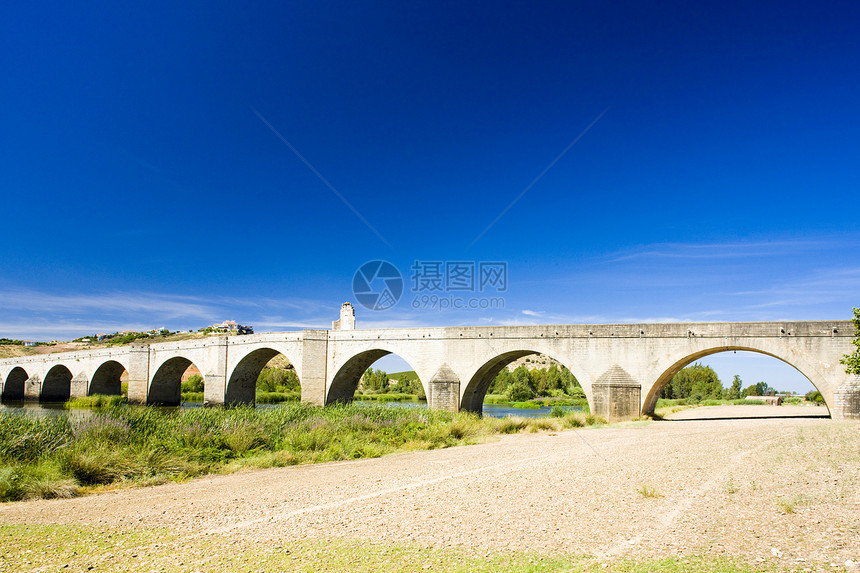 西班牙埃斯特雷马杜拉巴达霍兹省麦德林桥梁建筑景点历史外观建筑学世界建筑物历史性旅行位置图片