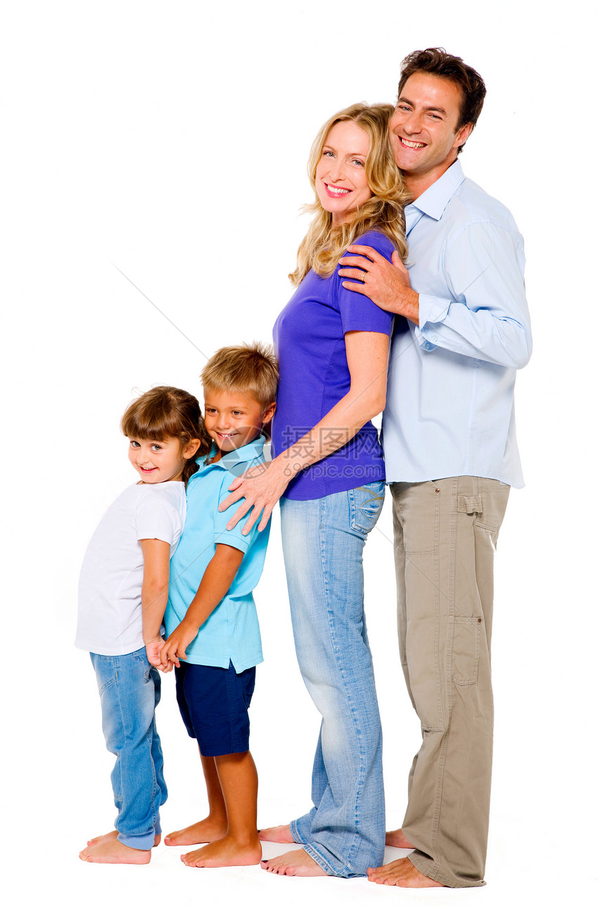 有两个孩子的夫妇姐姐母亲休闲装兄弟男生女儿伙伴赤脚女孩妻子图片