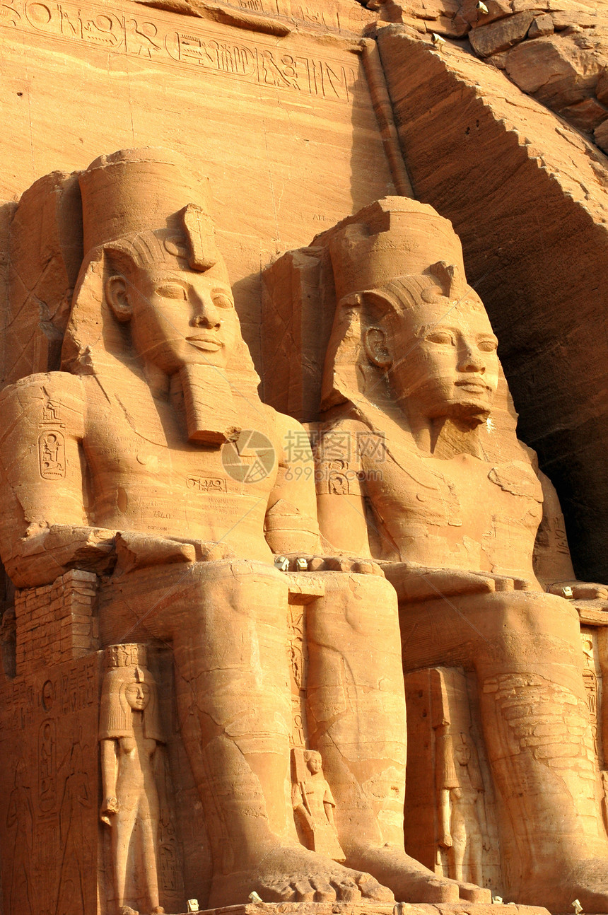 埃及Abu Simbel的Ramses II雕像文化宽慰地标纪念碑雕塑废墟建筑宗教法老旅行图片