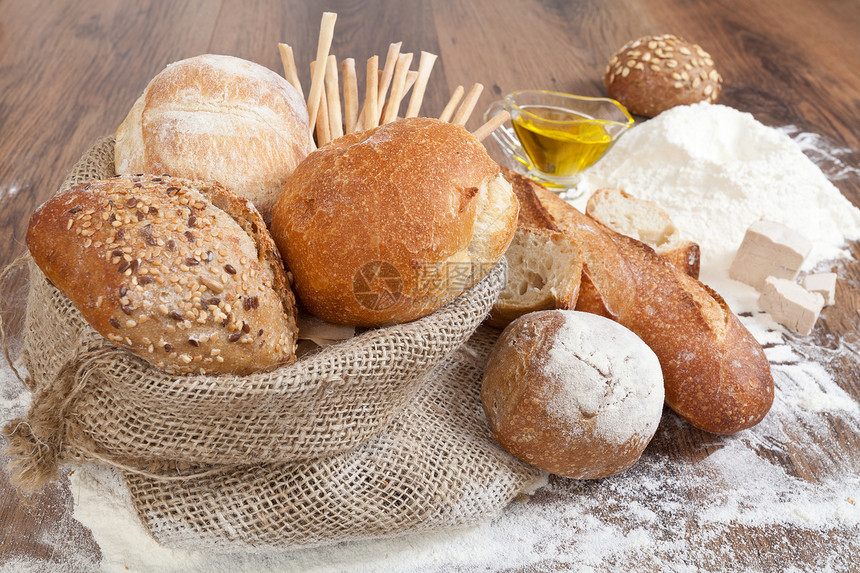 新鲜面包棕色小麦食物饮食产品粮食金子早餐脆皮面包师图片