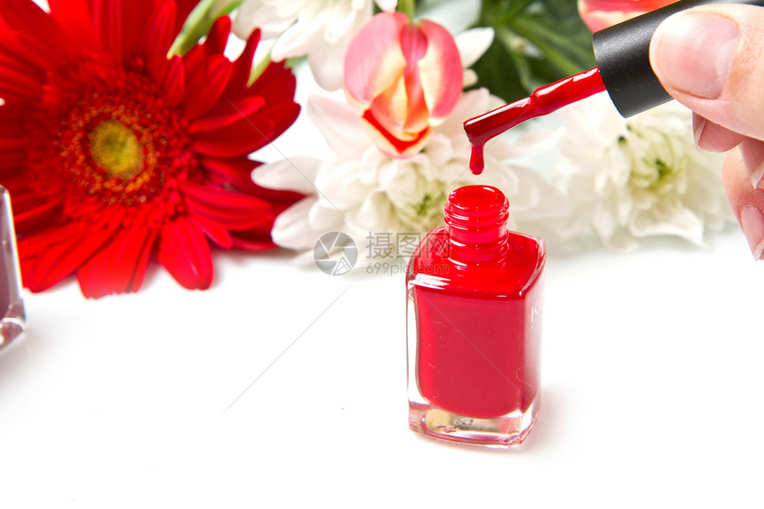红色红指甲油 配花朵图片