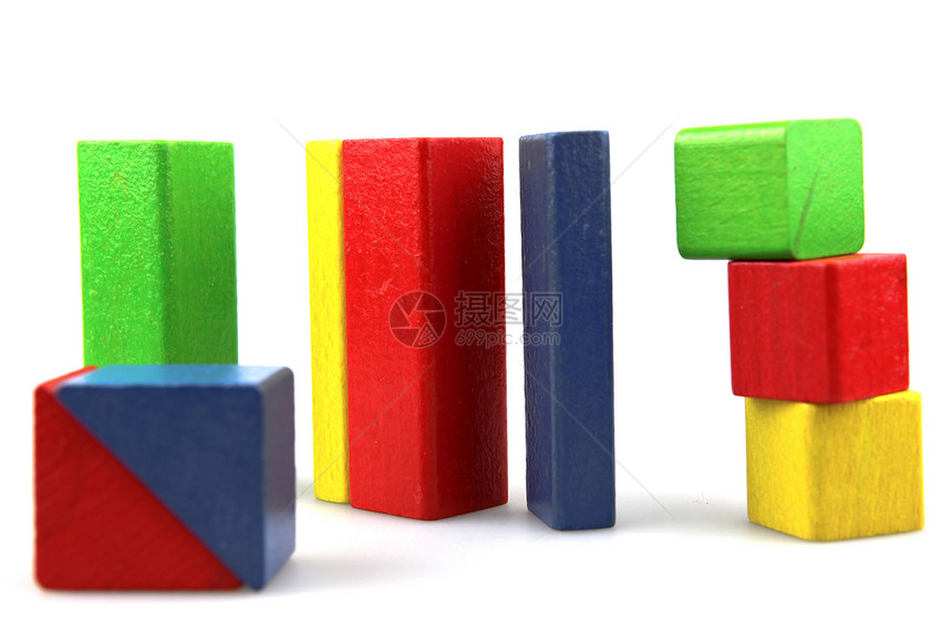 木制构件婴儿期红色建筑物创造力绿色长方形操场童年立方体玩具图片