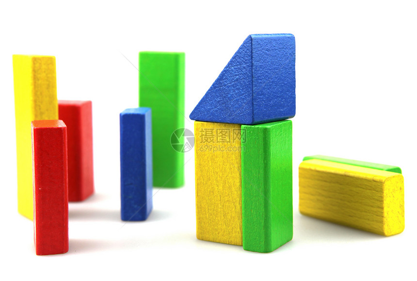 木制构件孩子建筑物构造游戏红色白色童年玩具蓝色立方体图片