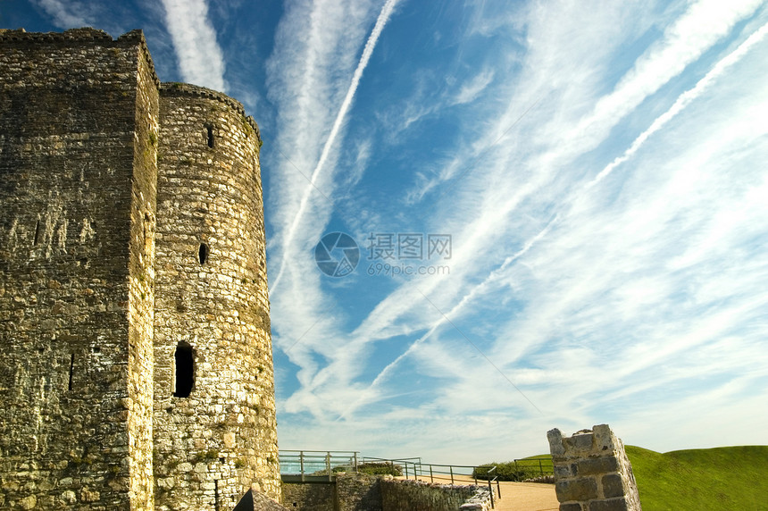 城堡废墟预感蓝色建筑学石方天空教会场景石头堡垒历史图片