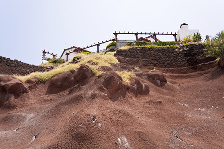 马 提拉城市花朵墙壁建筑天空阳光房子旅行山脉村庄图片