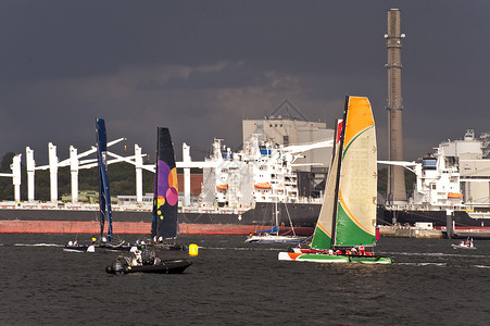 达亚马兰双体船舶港口赛车帆船码头海岸风帆航行杯子高清图片
