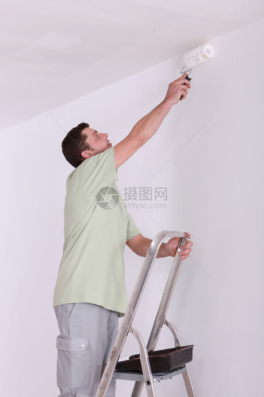 油漆画家配置滚筒绘画装潢文件梯子棕色男性白色视图图片