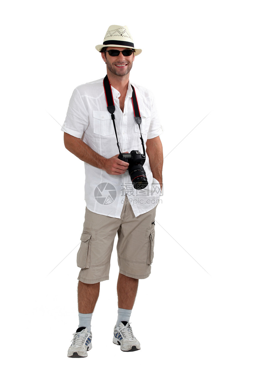 带相机的人衬衫爱好短裤男人太阳镜摄影师防晒口袋稻草摄影图片