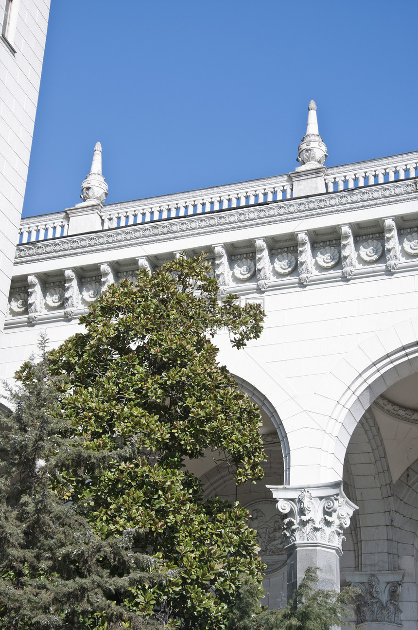 火车站建筑历史装饰品地标植物火车拱门白色城市中心图片