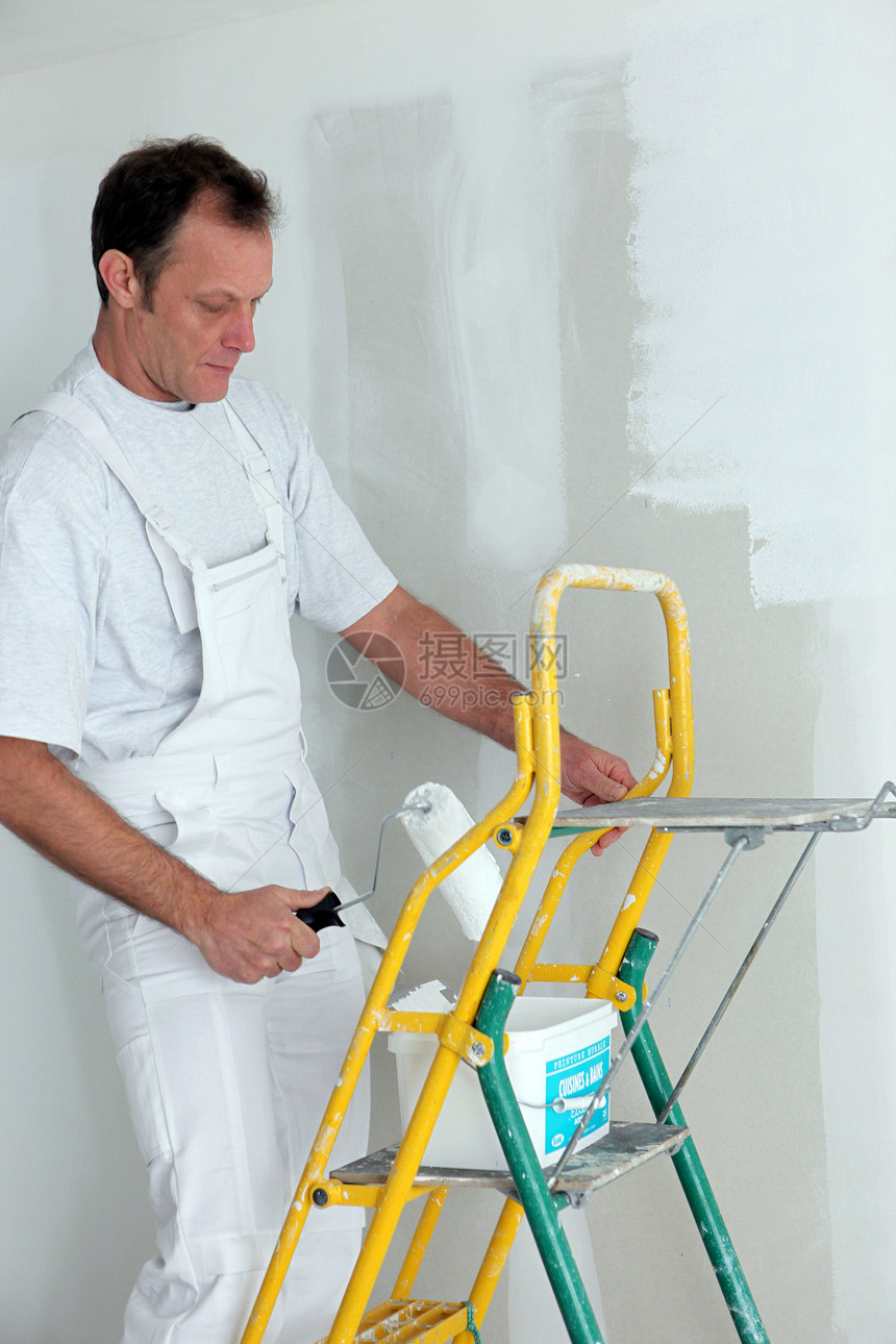 人画一个房间白色职业工匠工人住房工作房子男人装修修理工修理图片