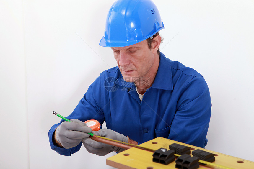 人马测量管建造手套品牌厘米工具金属人员蓝色工匠男人图片