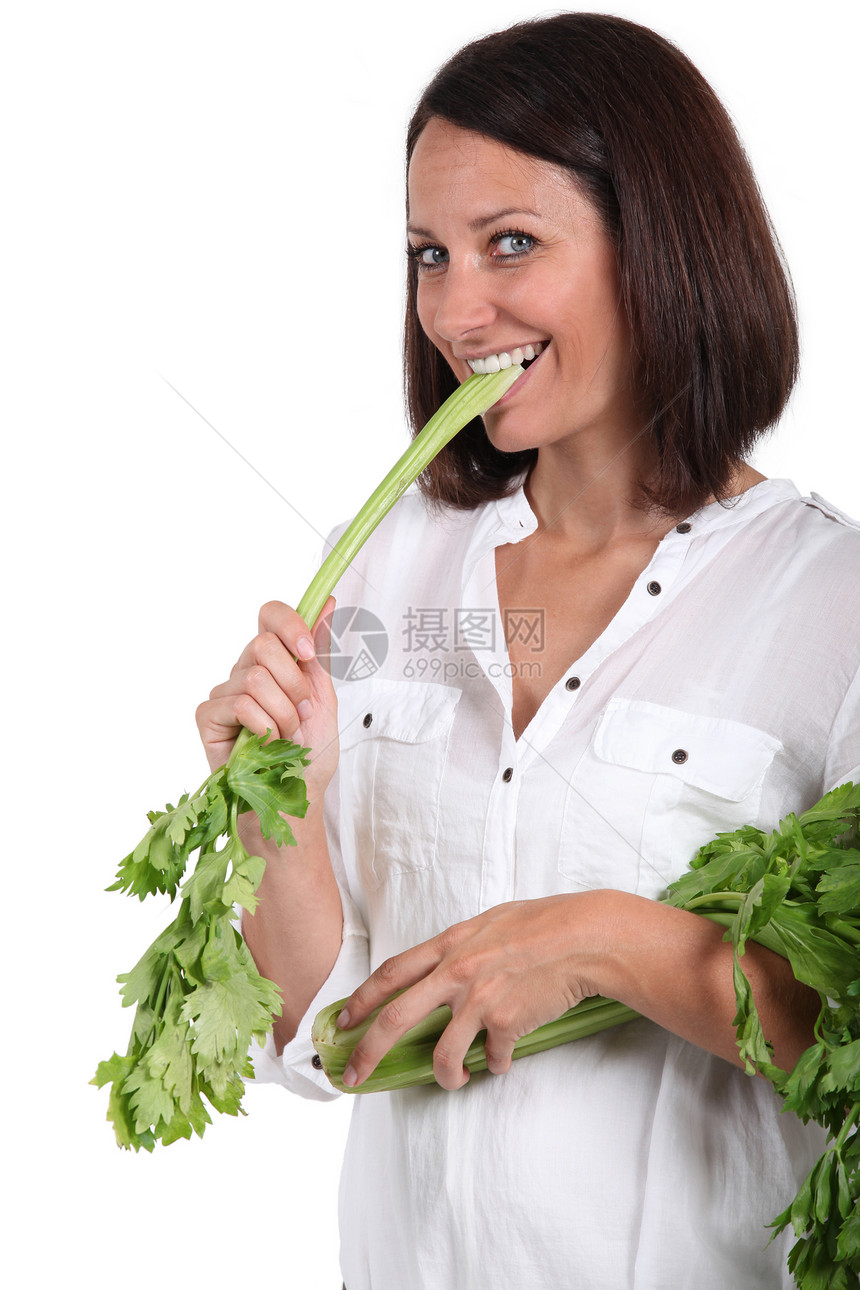 女人紧紧地吃着菜菜图片