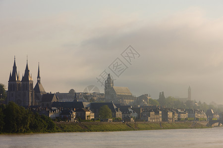 布卢瓦中心 法国建筑宗教世界遗产世界历史性河流教堂景点外观纪念碑背景
