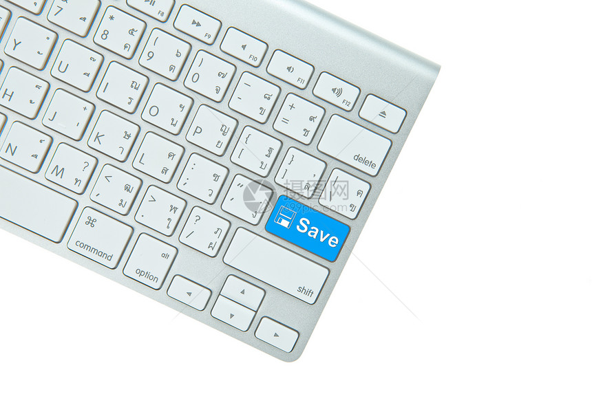 在白色复格中孤立的计算机键盘上的蓝色保存按钮数据记录磁盘技术电脑办公室互联网绿色职场工作图片