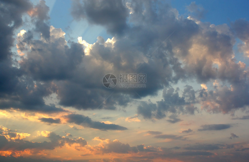 夜空中有云红色黄色太阳天气海浪飞行橙子阳光天堂日落图片