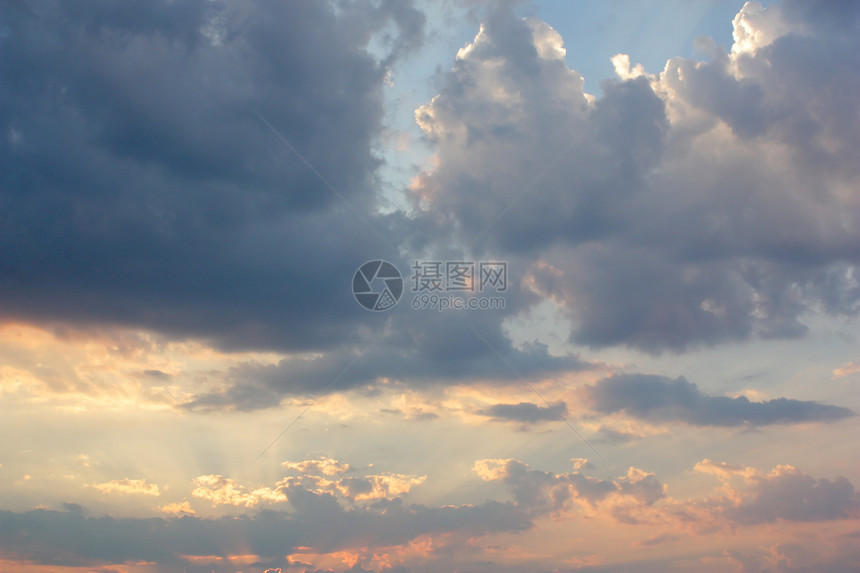 夜空中有云蓝色海浪城市阳光天空场景天堂红色太阳橙子图片