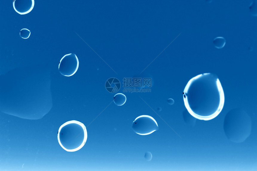 水滴气泡天气飞沫珠子玻璃蓝色宏观液体雨水风暴图片