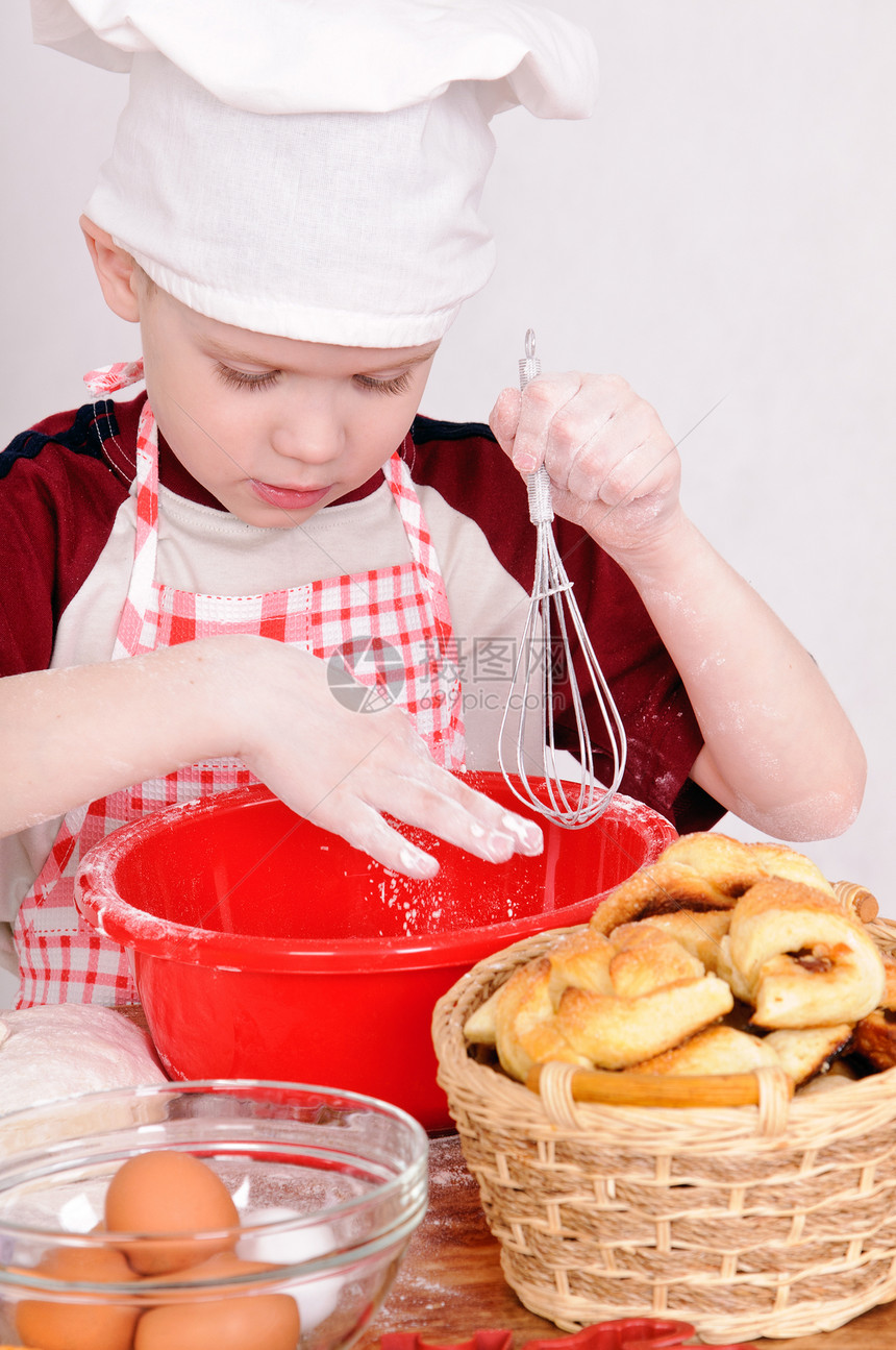 儿童烹饪情感金发面粉包子厨师面团面包师食物桌子菜肴图片