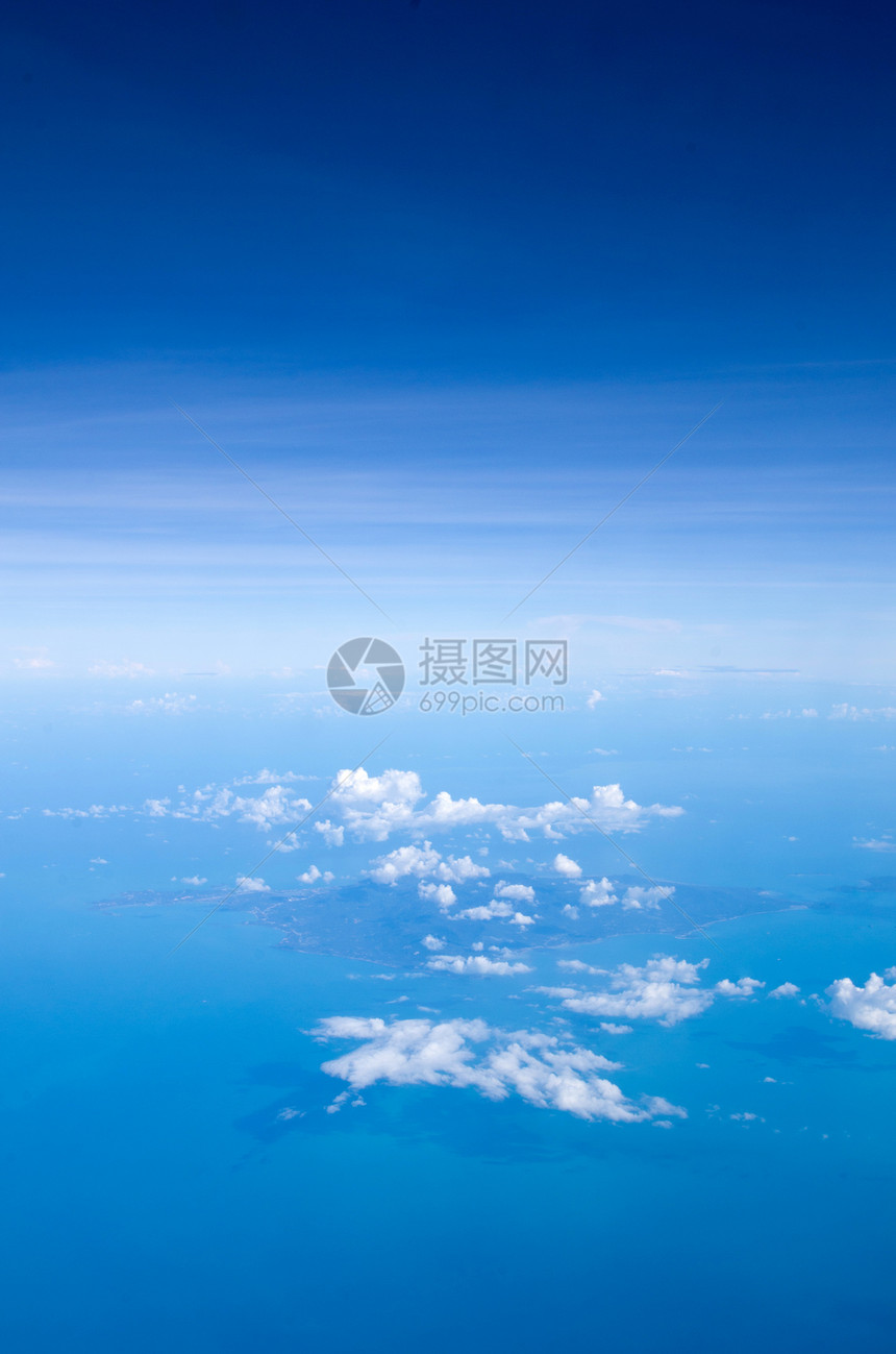 蓝蓝天空柔软度天堂天际美丽场景云景环境阳光臭氧白色图片