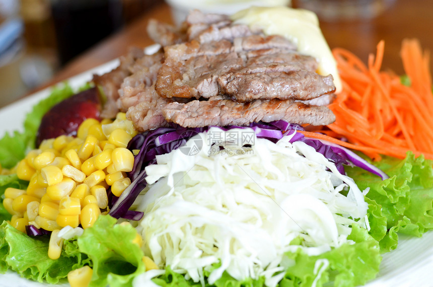 新鲜沙拉蔬菜盘子营养起动机低脂肪饮食黄瓜食物奶油叶子图片