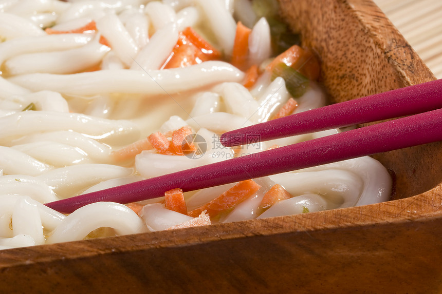 红食欲挂面营养午餐食谱工具美食宏观筷子食物图片