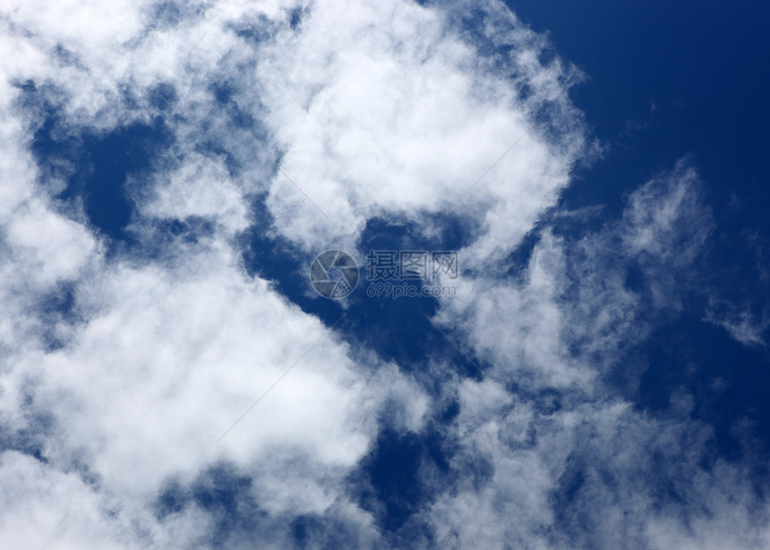 蓝蓝天空活力自由风景气候环境阳光蓝色场景气象天际图片