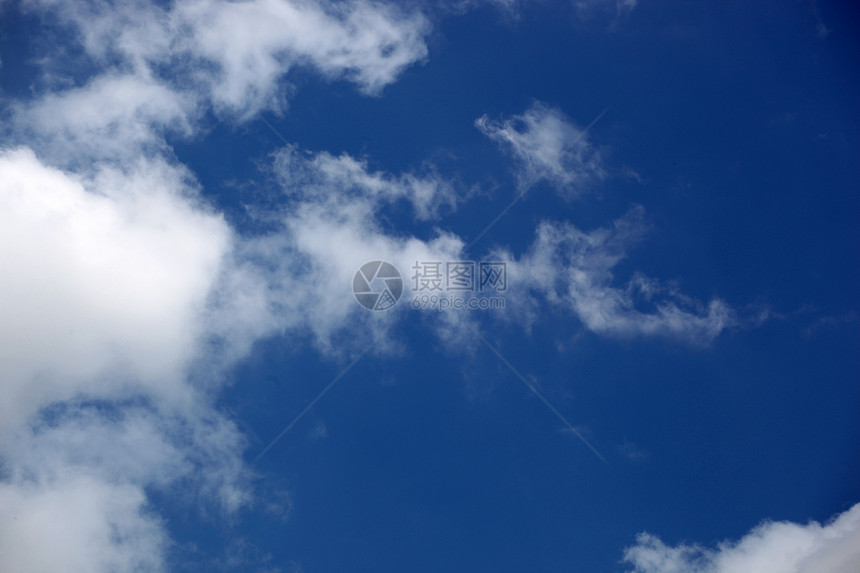蓝蓝天空阳光臭氧天堂场景蓝色气候气象天际自由活力图片