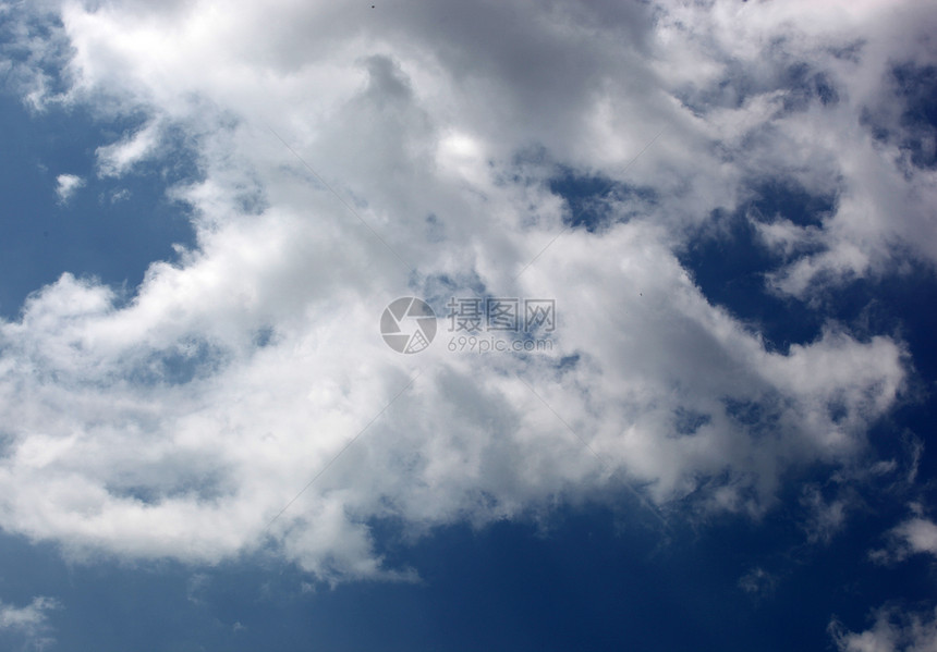 蓝天空背景天气气候柔软度阳光自由天空气象云景天堂蓝色图片