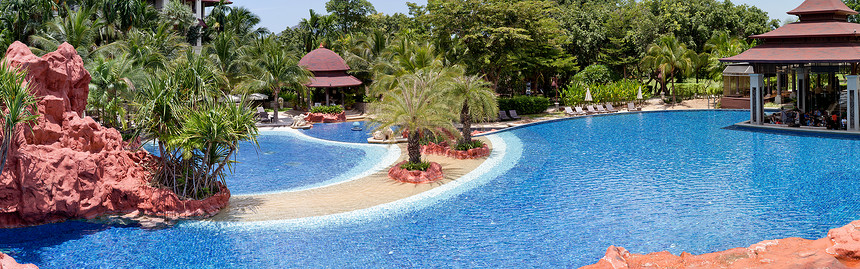 游泳池热带度假胜地蓝色游泳游客丛林奢华旅行闲暇水池酒店美丽图片