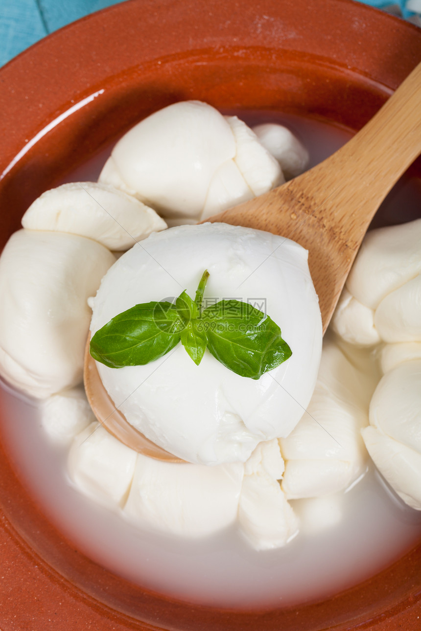 乳奶制品营养食物绿色沙锅奶制品饮食白色勺子牛奶意大利语图片