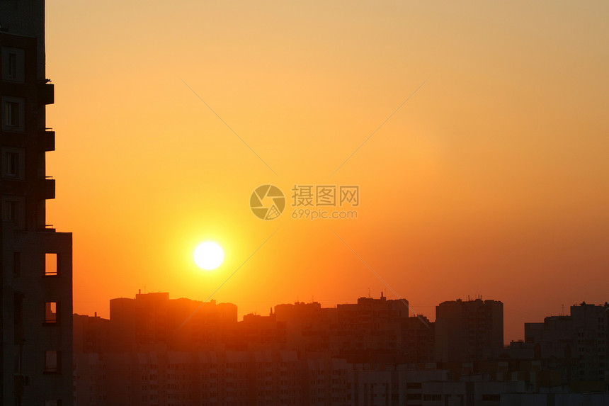 日落城市红色商业橙子太阳爬坡升华金融建筑地标风景图片