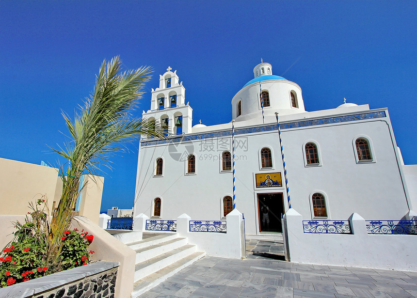 希腊桑托里尼建筑文化目的地圆顶假期蓝色白墙旅游白色教会图片